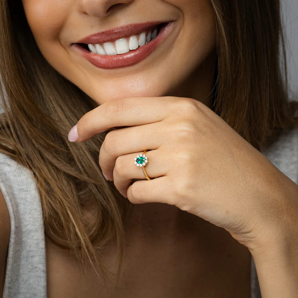 0.27 Carat Luminesce Lab Grown Diamond and Created Emerald Ring in 9ct Yellow Gold - Image 3