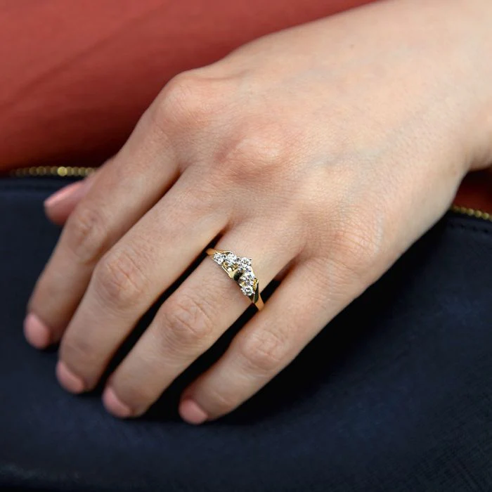 0.45 Carat Diamond Curved Eternity Ring in 18ct Yellow Gold - Image 3