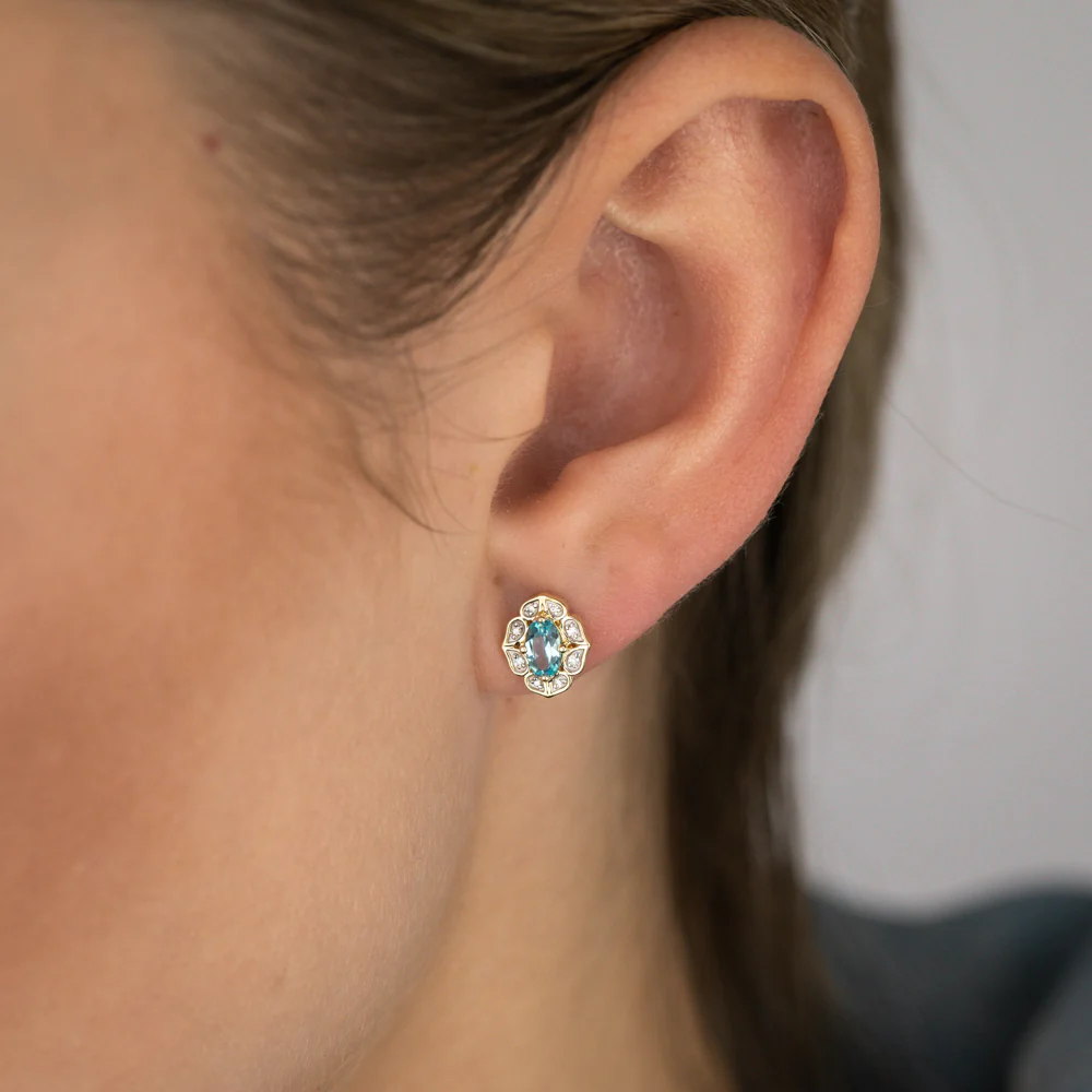 0.55 Carat Blue Topaz Oval and Diamond Earrings in 9ct Yellow Gold - Image 2
