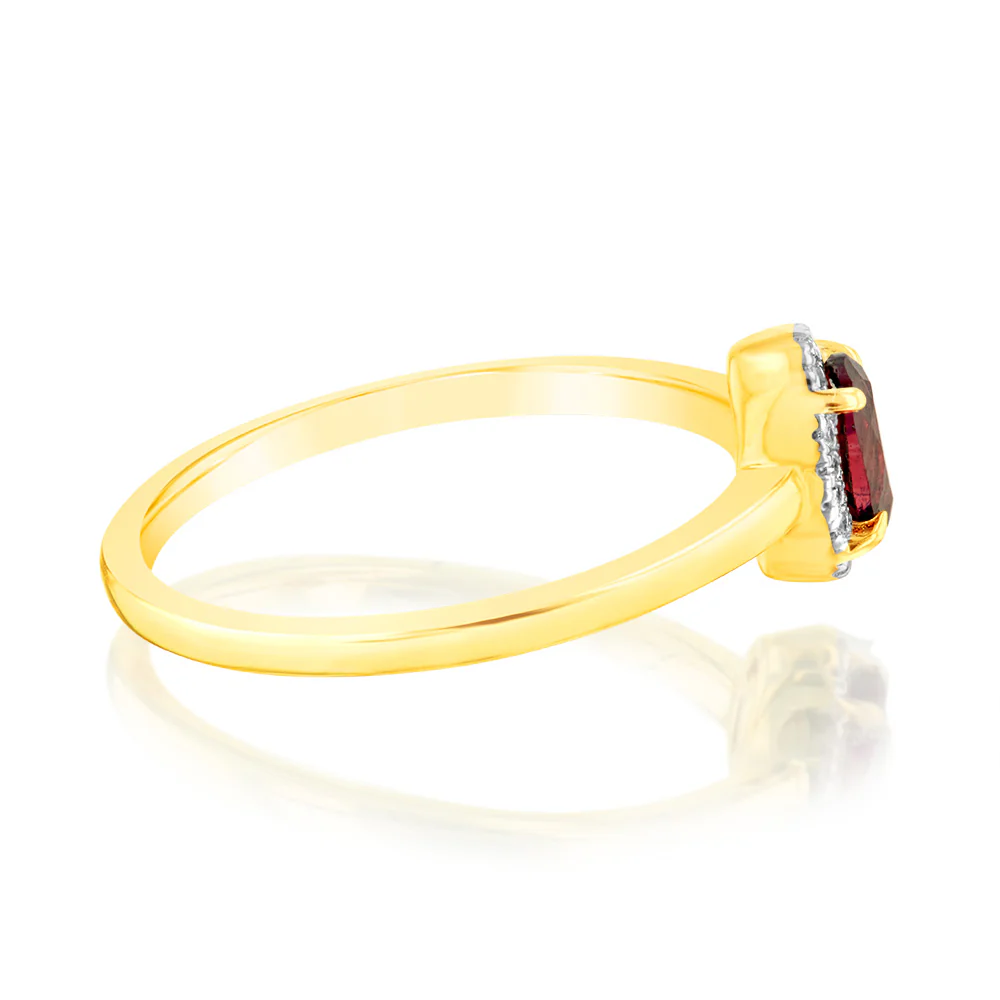 0.56 Carat Red Garnet and Diamond Ring in 9ct Yellow Gold - Image 2