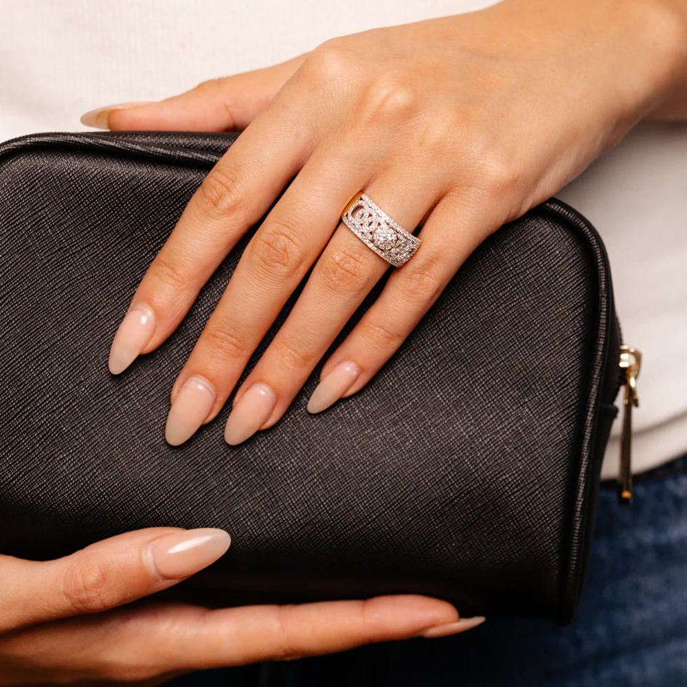 0.71 Carat Diamond Ring in 9ct Yellow Gold - Image 3
