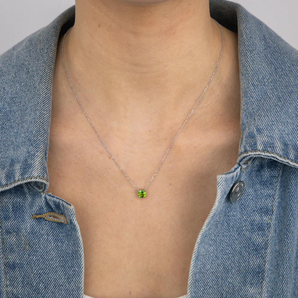 0.87 Carat Peridot Pendant with 45cm Chain in 9ct White Gold - Image 2