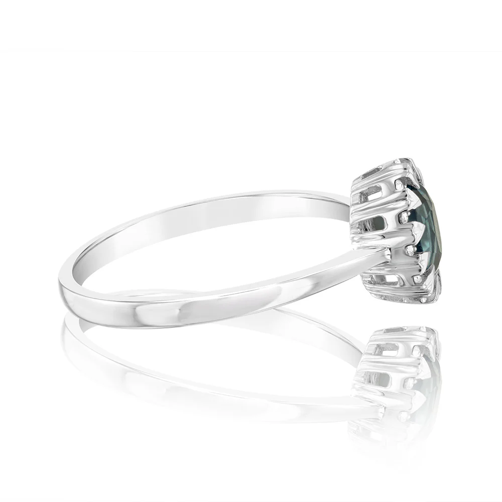 0.90 Carat London Blue Topaz and Diamond Ring in 9ct White Gold - Image 2