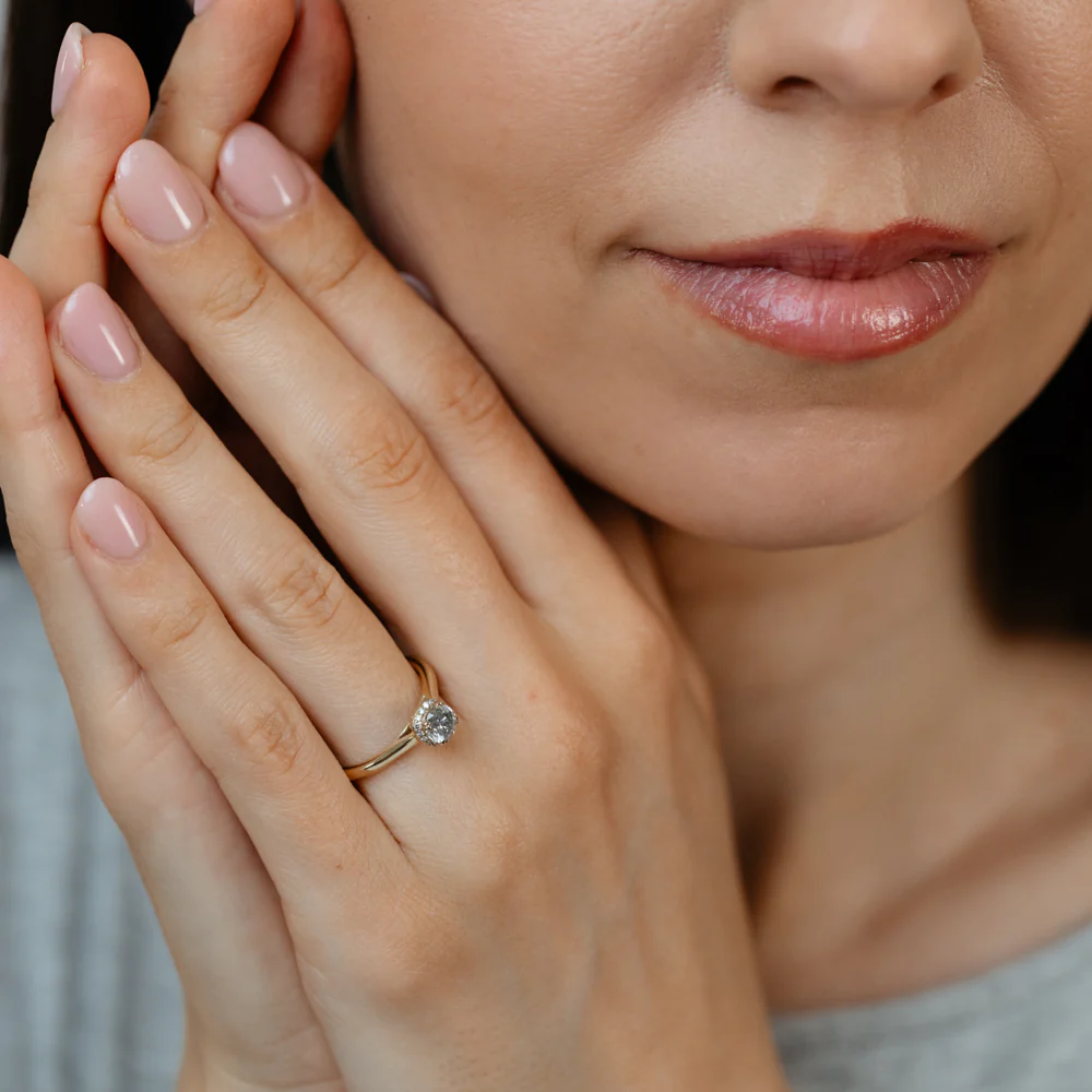 1/2 Carat Diamond Halo Ring in 9ct Yellow Gold - Image 4