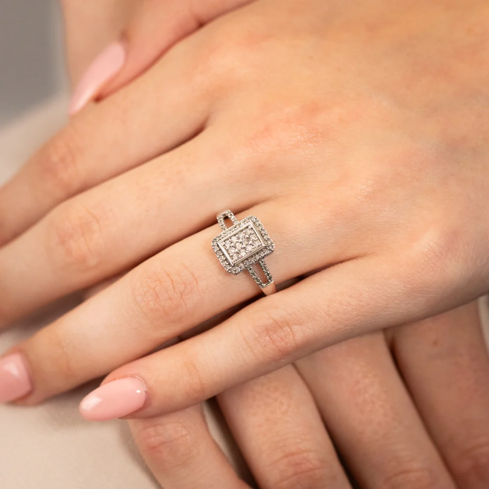 1/3 Carat Diamond Ring in 10ct White Gold - Image 3