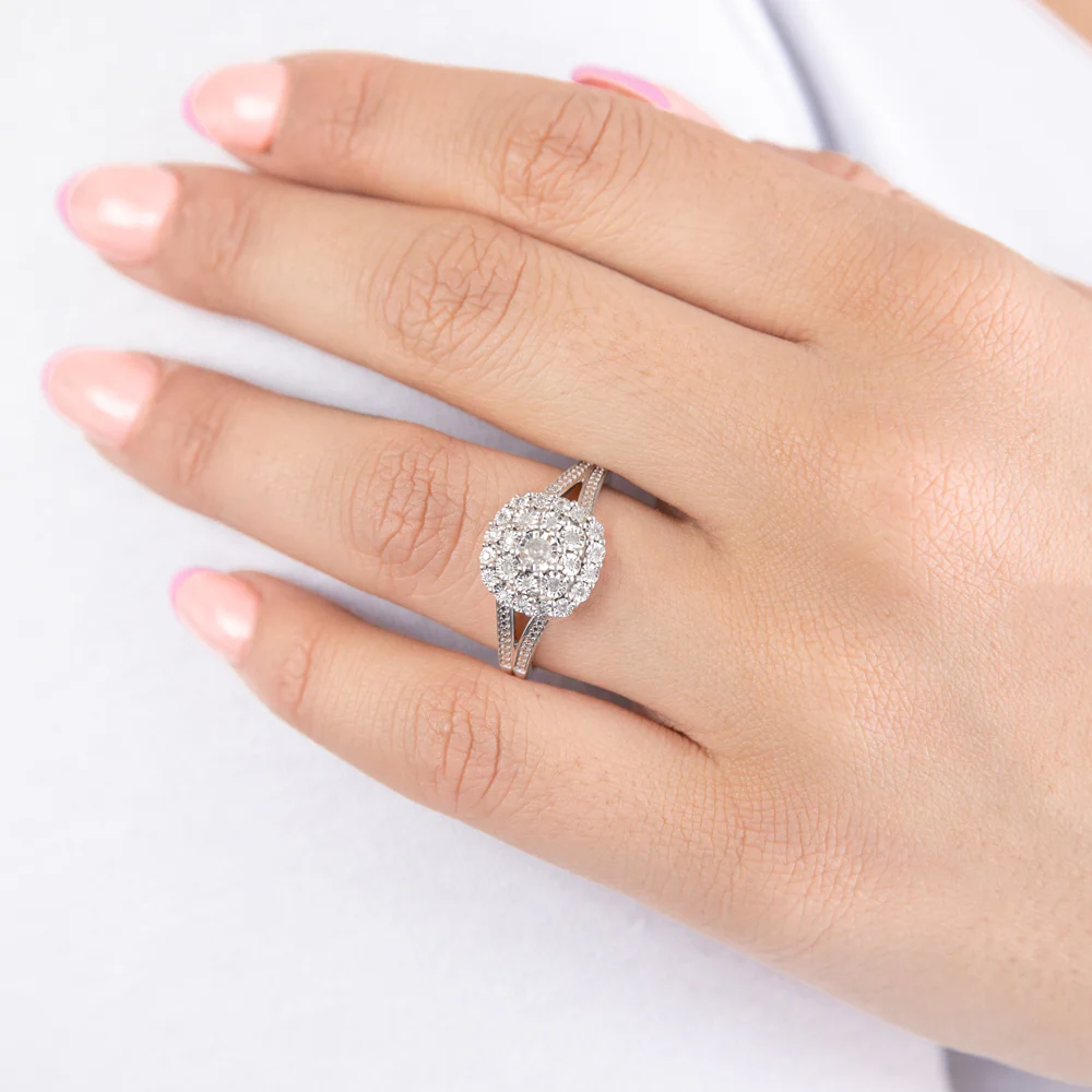 1/5 Carat Diamond Ring with 25 Brilliant Diamonds in Sterling Silver - Image 2