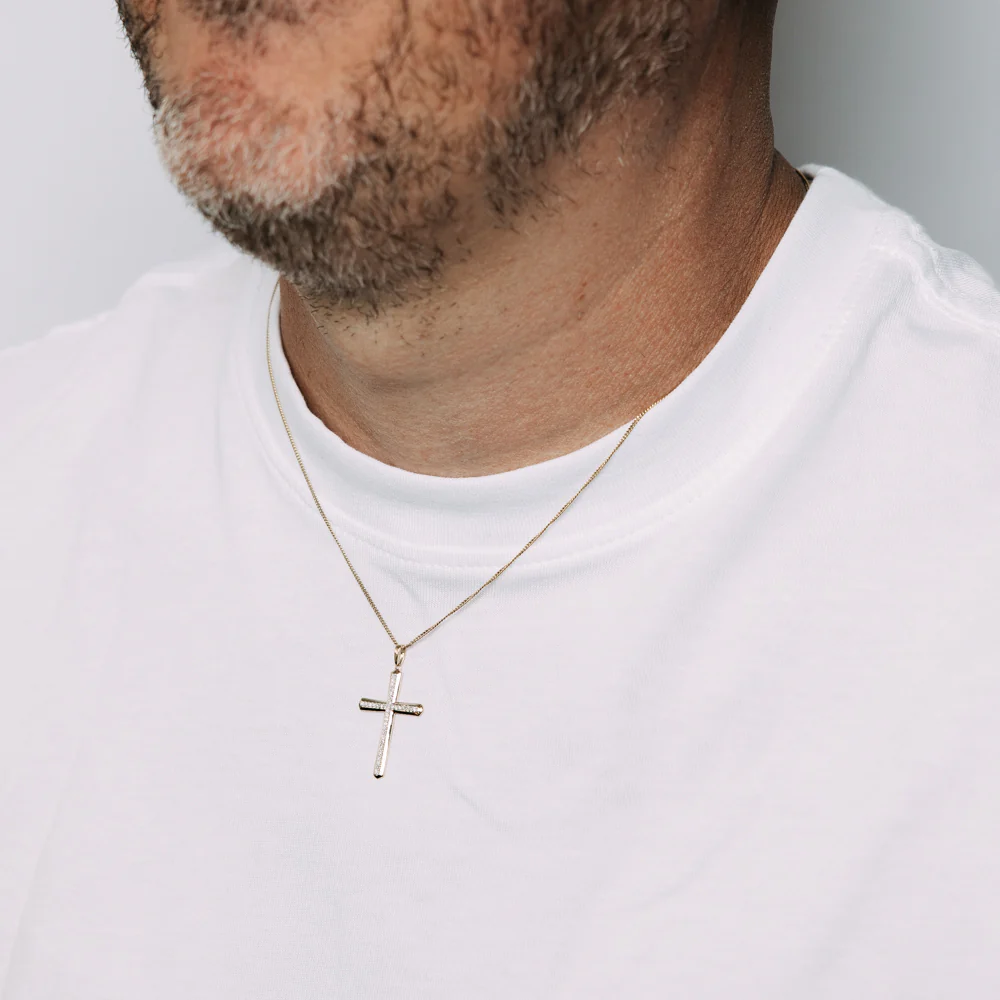 1/6 Carat Diamond Cross Pendant in 9ct Yellow Gold - Image 2