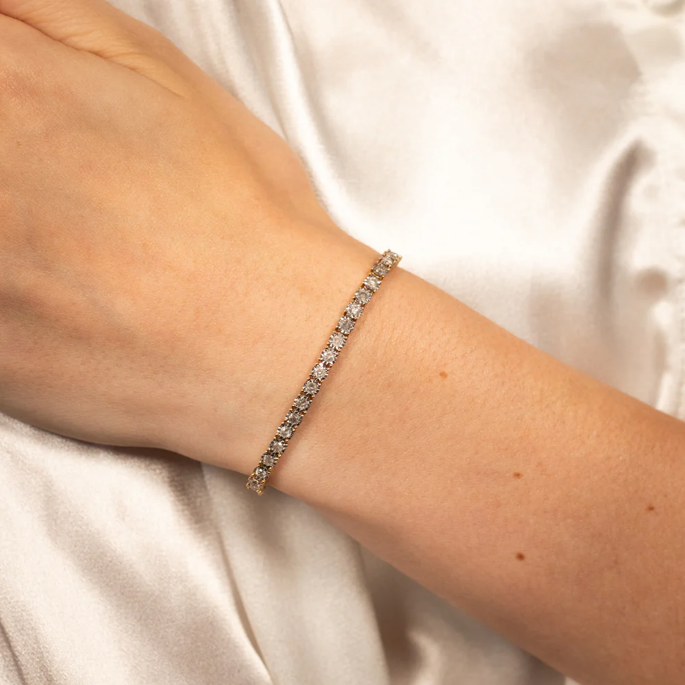 1 Carat Diamond Bracelet in 10ct Yellow Gold - Image 2