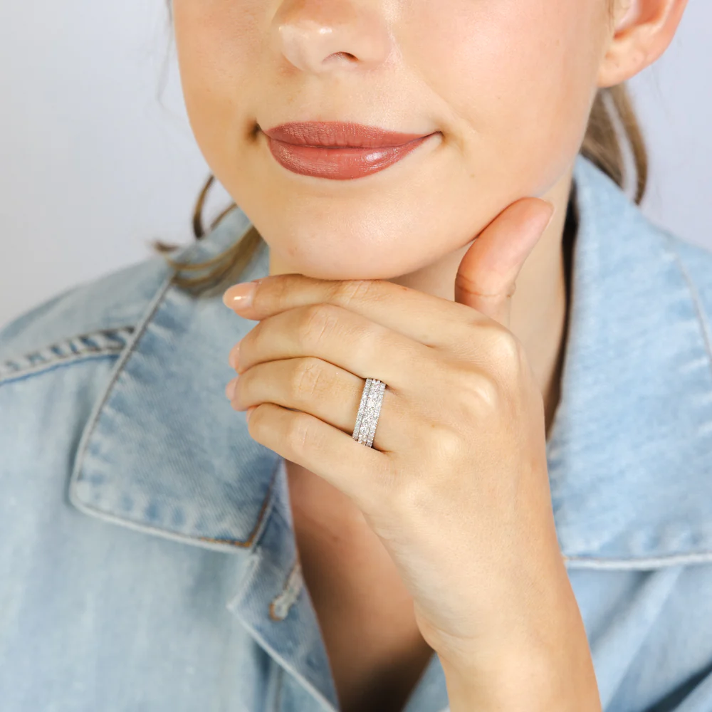 1 Carat Diamond Ring Band in 18ct White Gold - Image 3
