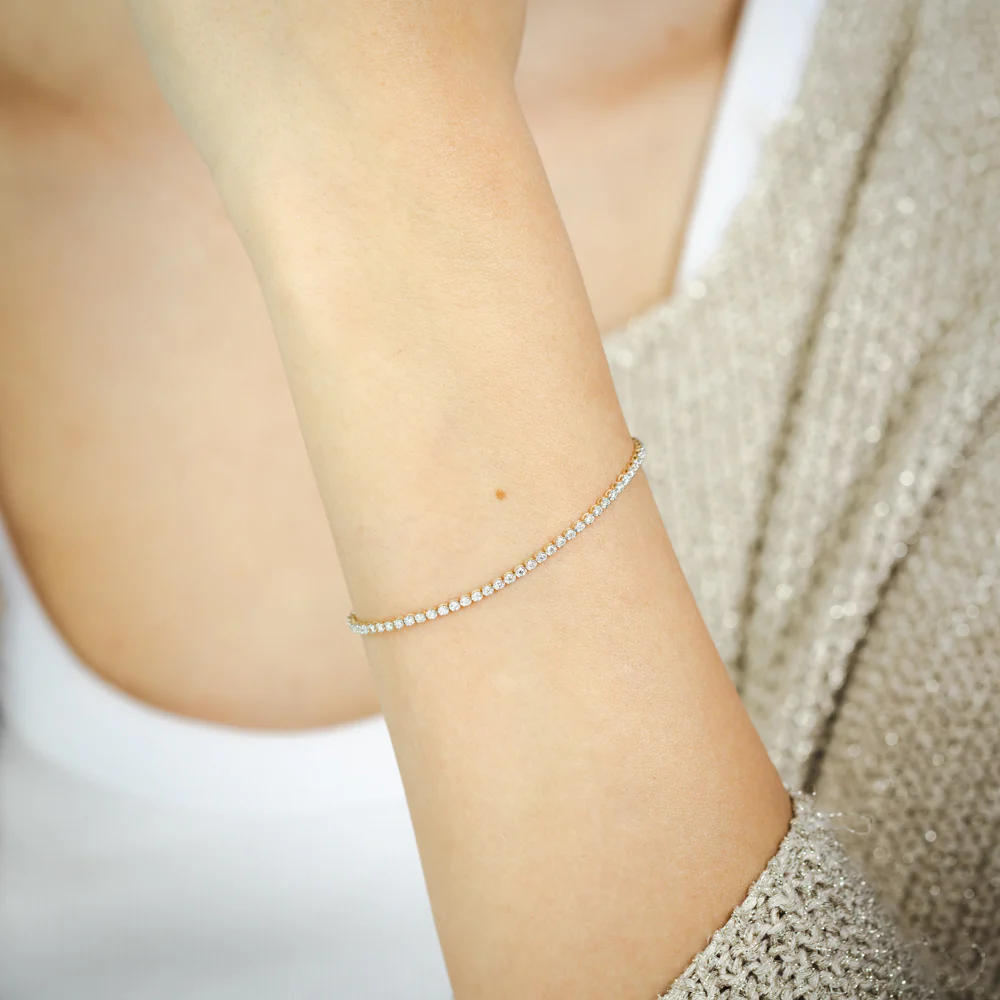 1 Carat Diamond Tennis Bracelet in 10ct Yellow Gold - Image 5