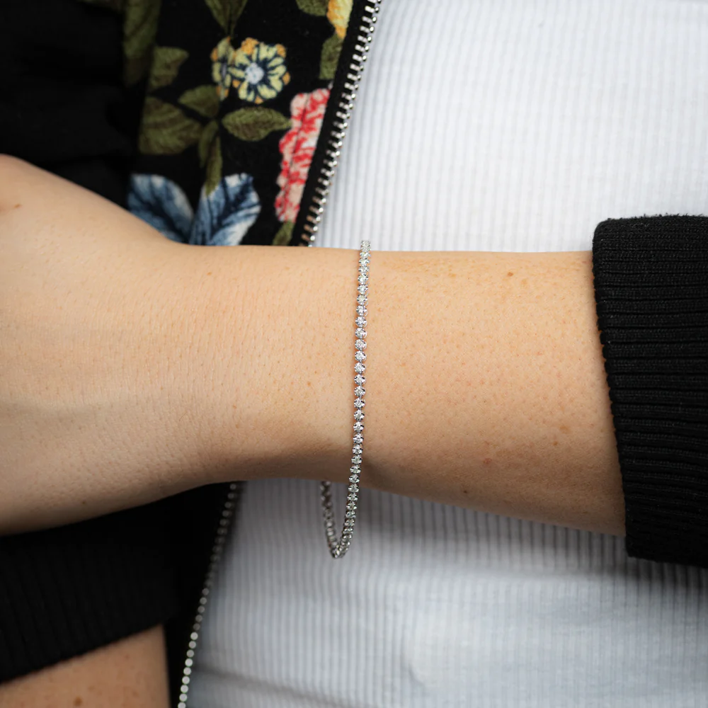 1 Carat Diamond Tennis Bracelet in 9ct White Gold - Image 3