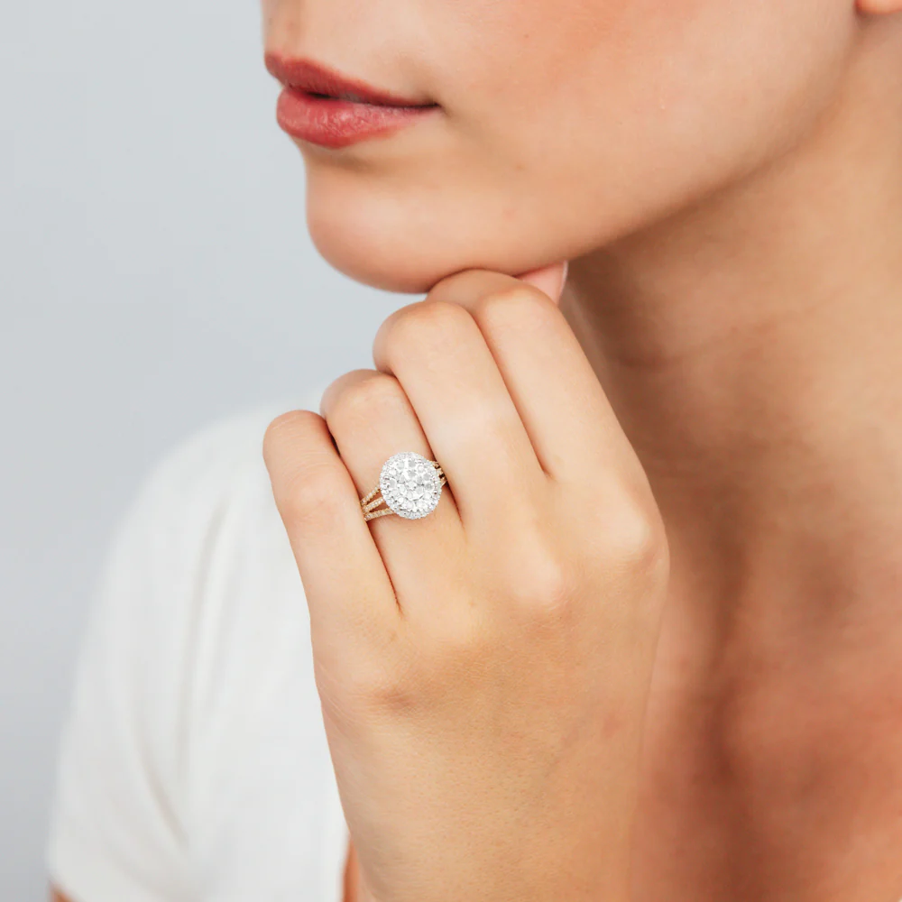 1 Carat Oval Shaped Diamond Ring in 9ct Yellow Gold & Sterling Silver - Image 3