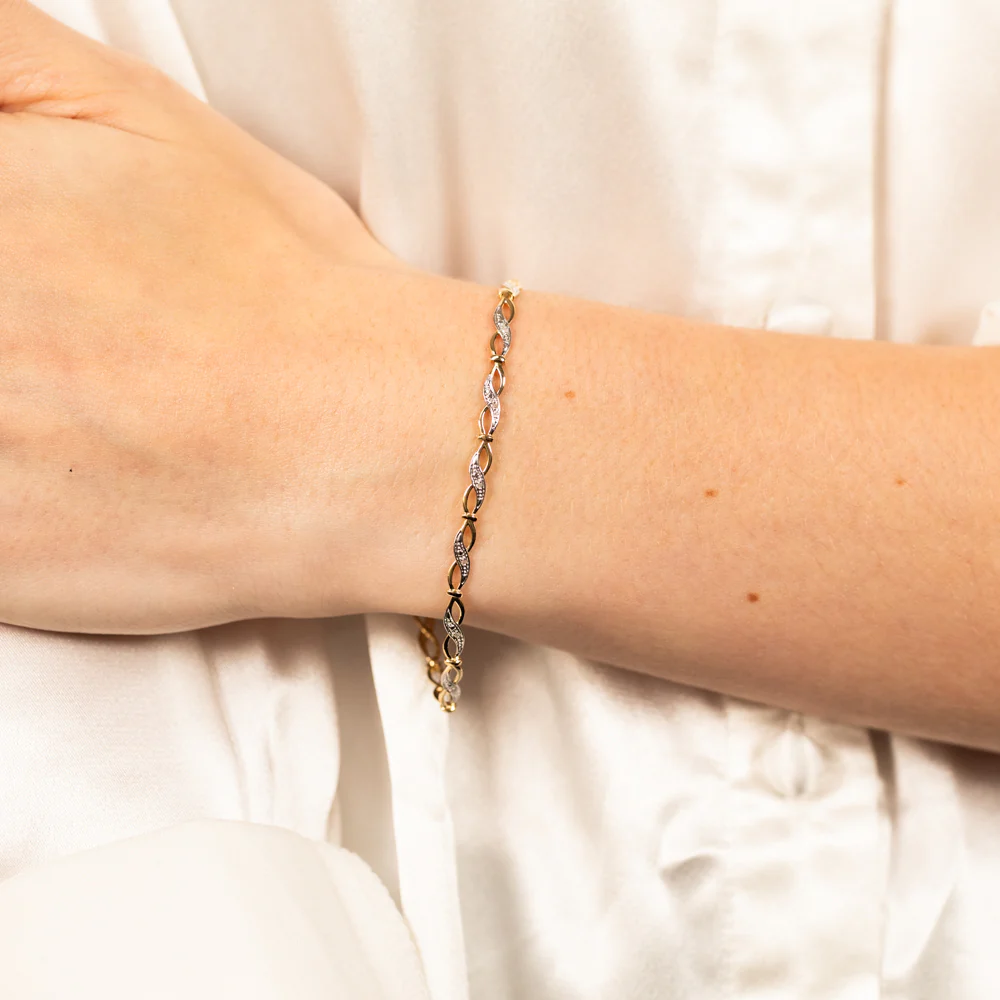 10 Brilliant Cut Diamond Bracelet in 9ct Yellow Gold - Image 3