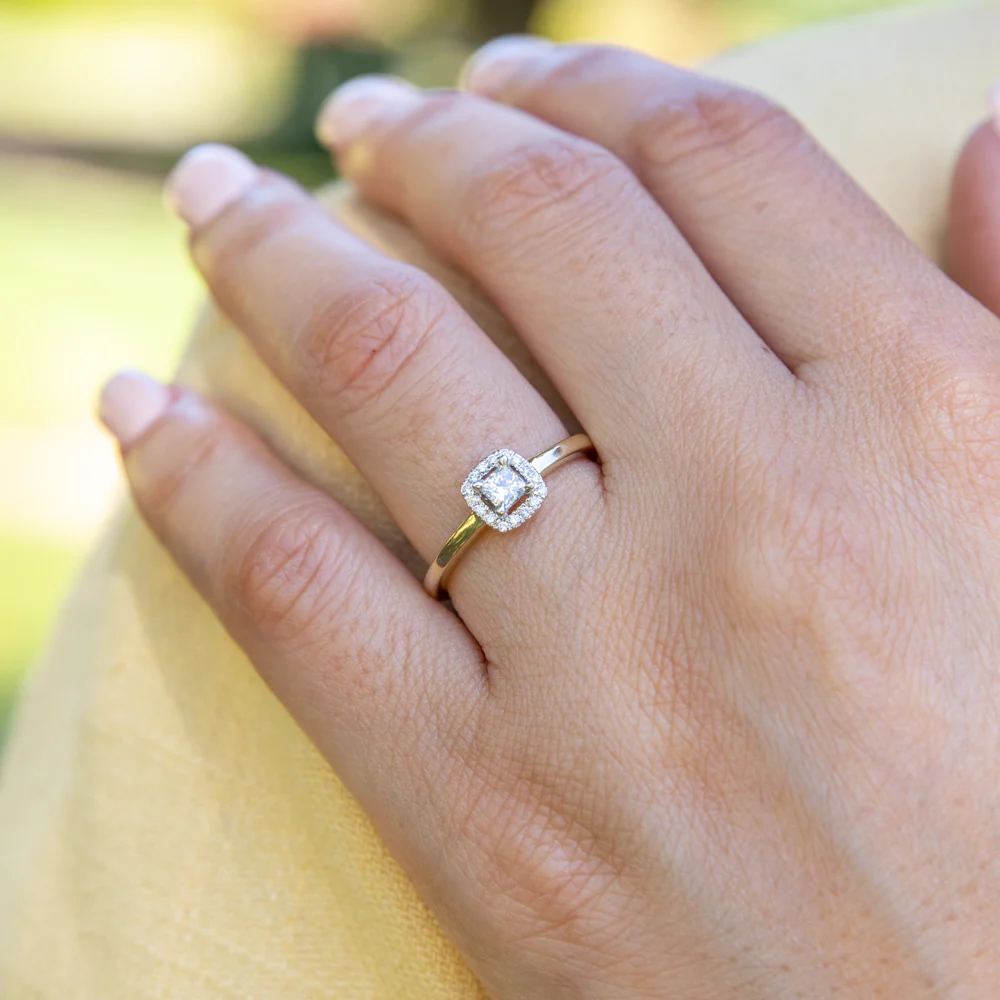 10 Carat 20 Point Diamond Ring with Princess Centre and Halo - Image 3