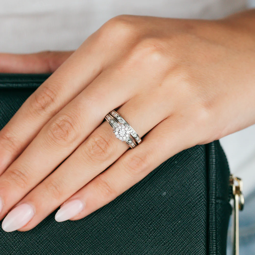 10ct White Gold 1/3 Carat Diamond 2 Ring Bridal set - Image 3