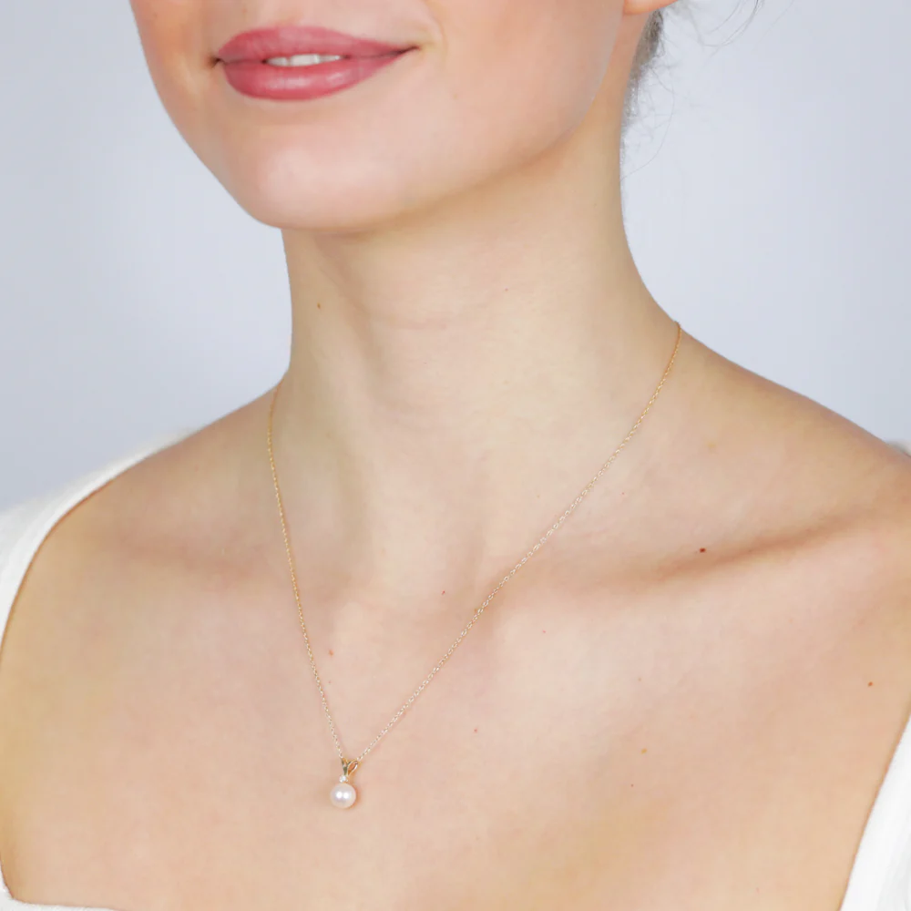 10ct Yellow Gold 7-8MM Fresh Water Pearl with Diamond Pendant - Image 2