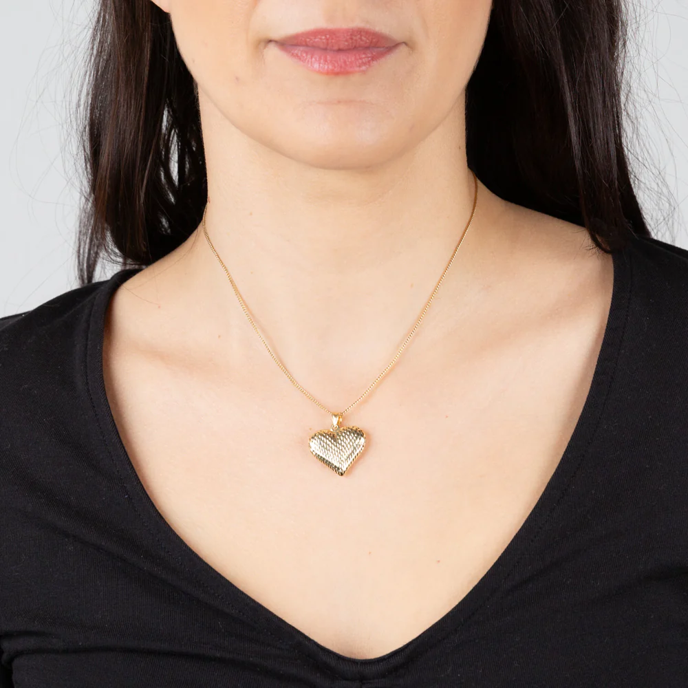 10ct Yellow Gold Silverfilled Diamond Cut Heart Pendant - Image 2