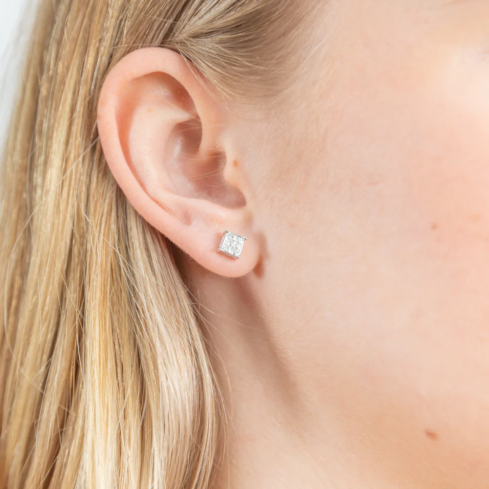 14ct White Gold 1/4 Carat Diamond Stud Earrings - Image 2