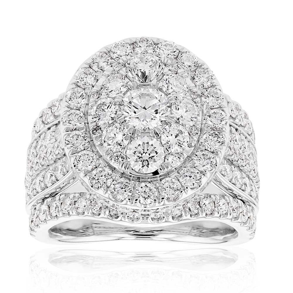 14ct White Gold 4 Carat Diamond Oval Shaped Cluster Ring - Image 2