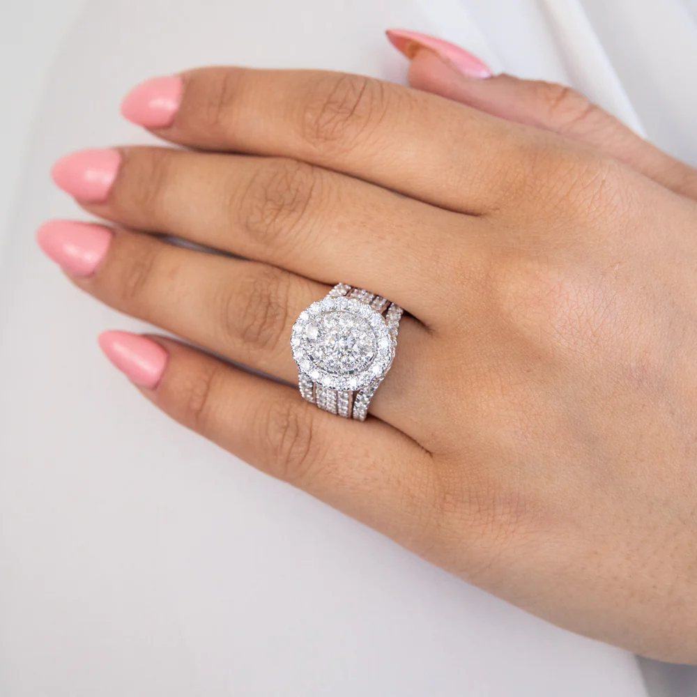 14ct White Gold 4 Carat Diamond Oval Shaped Cluster Ring - Image 5