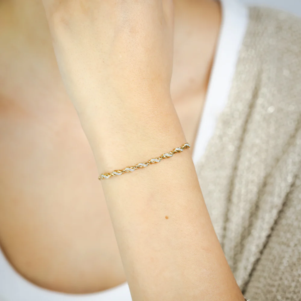 16 Diamonds Gold Plated Silver - Image 3