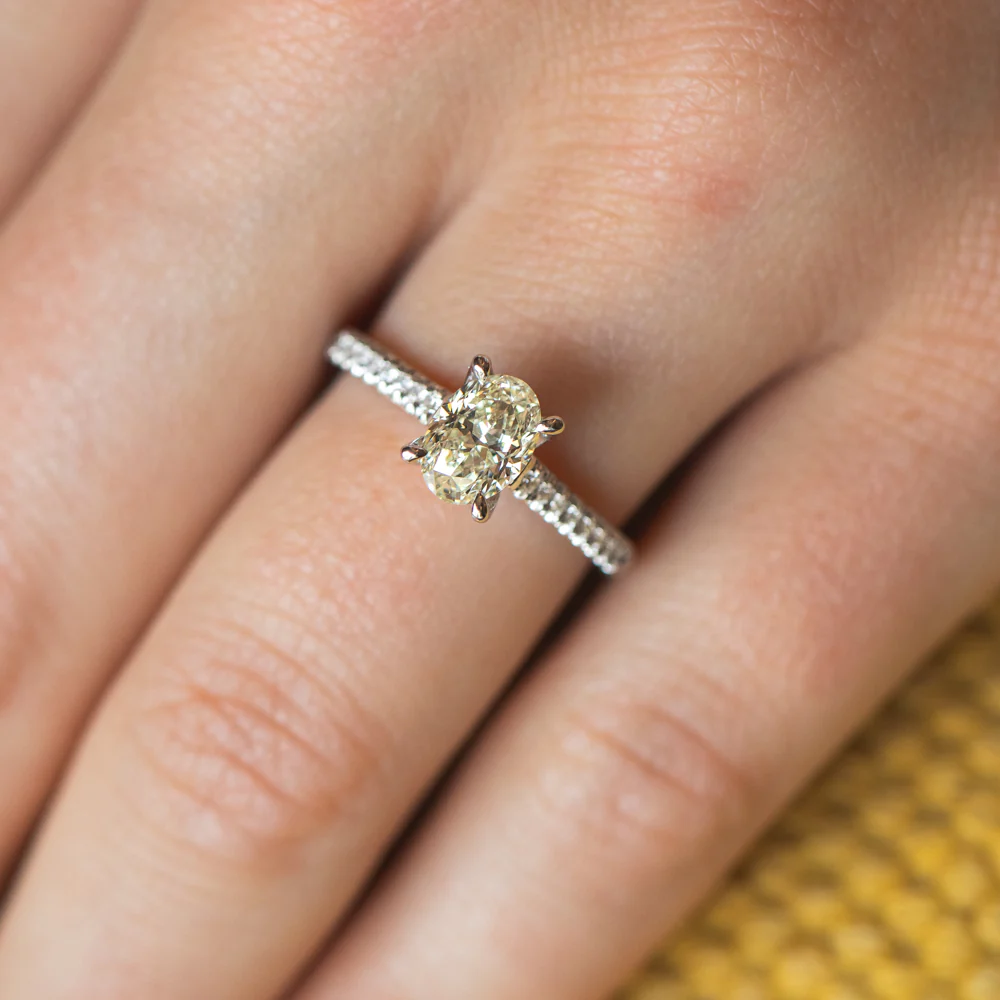 18ct 1.10 Carat Diamond with 1.00 Carat CERTIFIED Diamond Solitaire Ring - Image 3