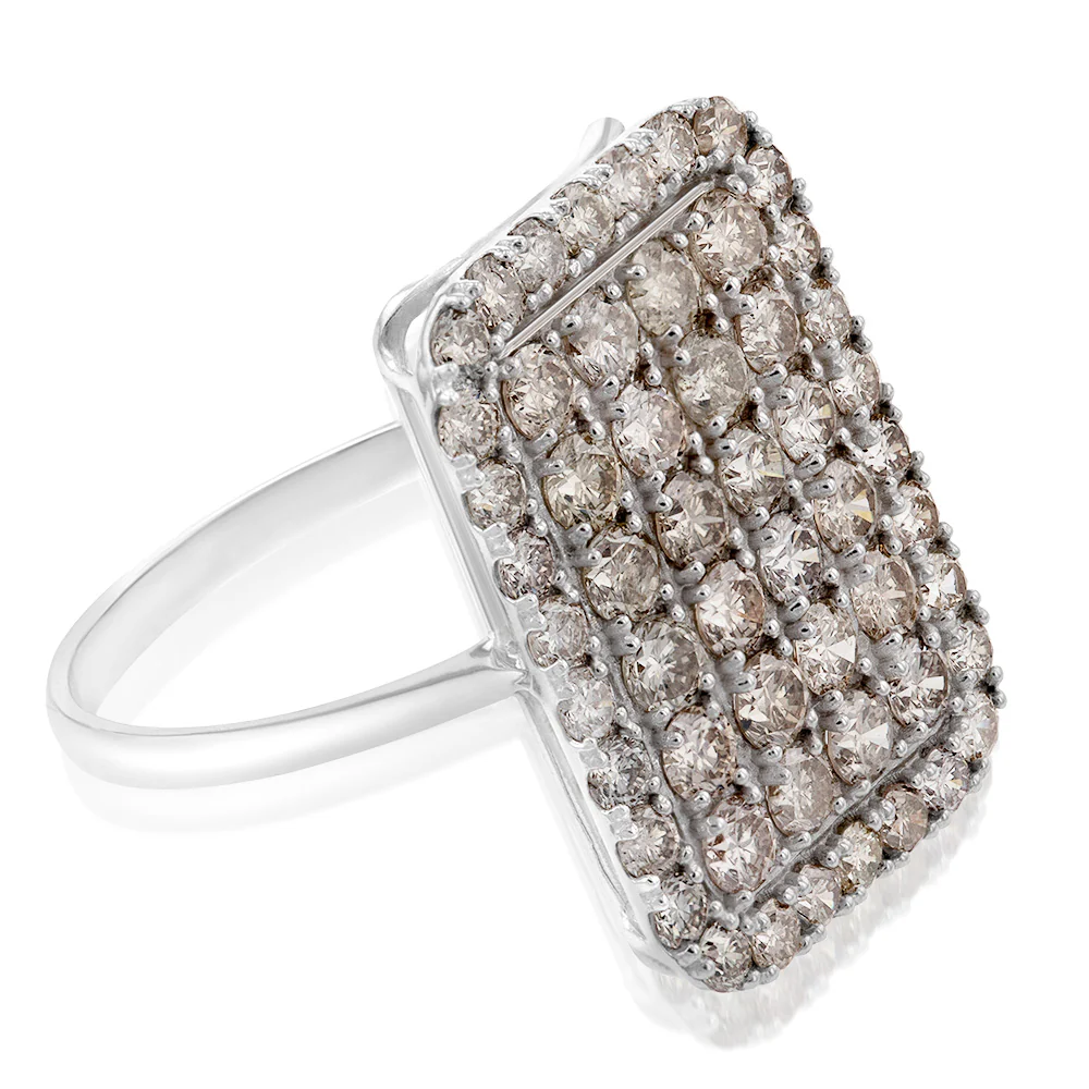 18ct White Gold 2 Carat Diamond Rectangle Shape Cluster Ring - Image 2