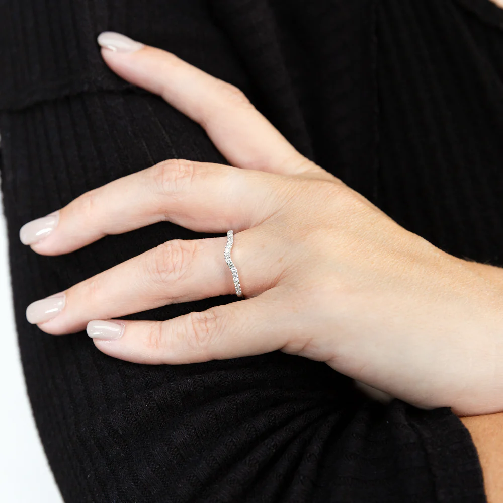 18ct White Gold 'Carina' Contour Ring With 0.2 Carats Of Diamonds - Image 3