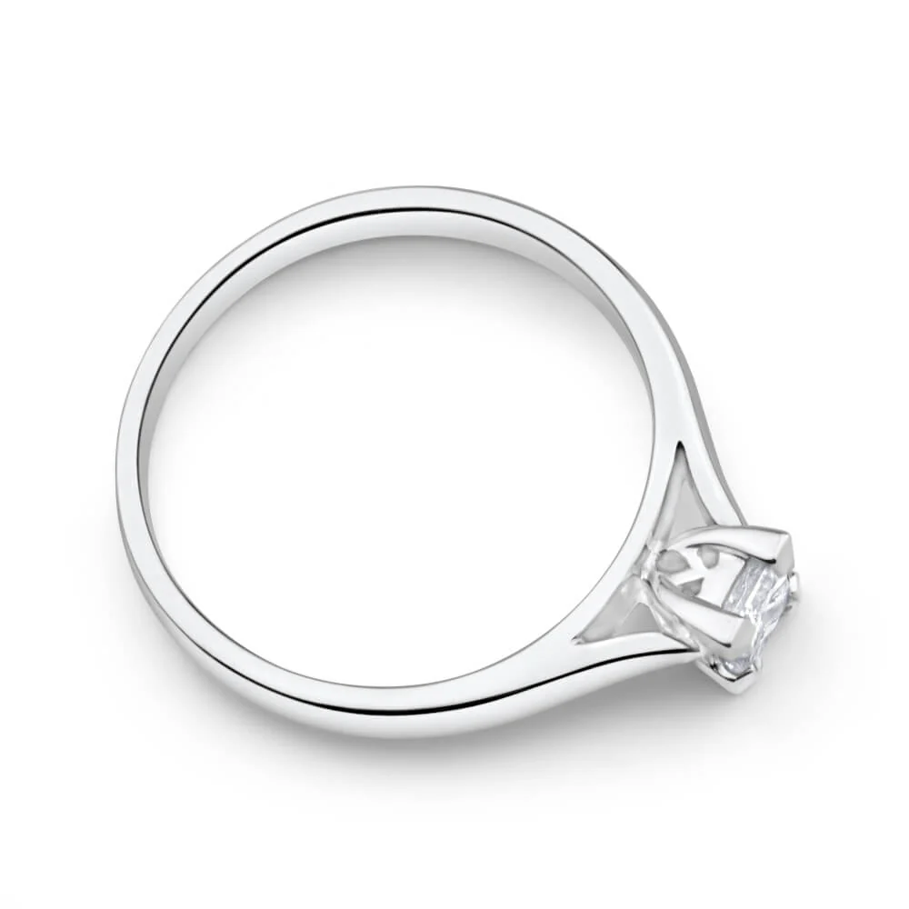 18ct White Gold Solitaire Ring With 0.3 Carat Diamond - Image 2