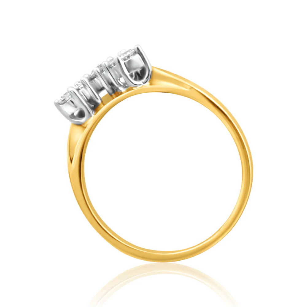 18ct Yellow Gold 1/5 Carat Diamond With 5 Brilliant Cut Diamonds - Image 2