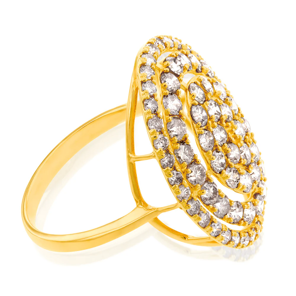 18ct Yellow Gold 2 Carat Diamond Oval Shape Cluster Ring - Image 2