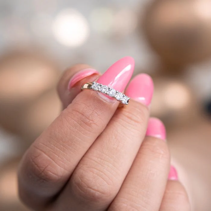 18ct Yellow Gold Diamond Ring - Image 2