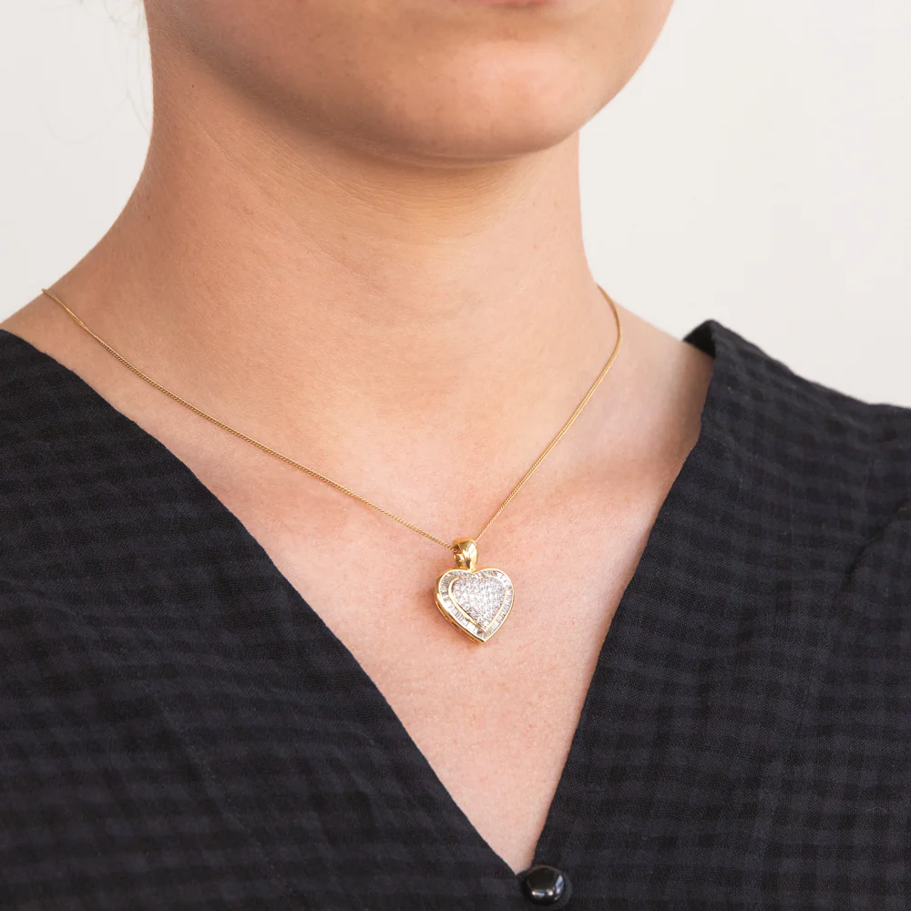18ct Yellow Gold Pendant With 1 Carat Of Diamonds - Image 2