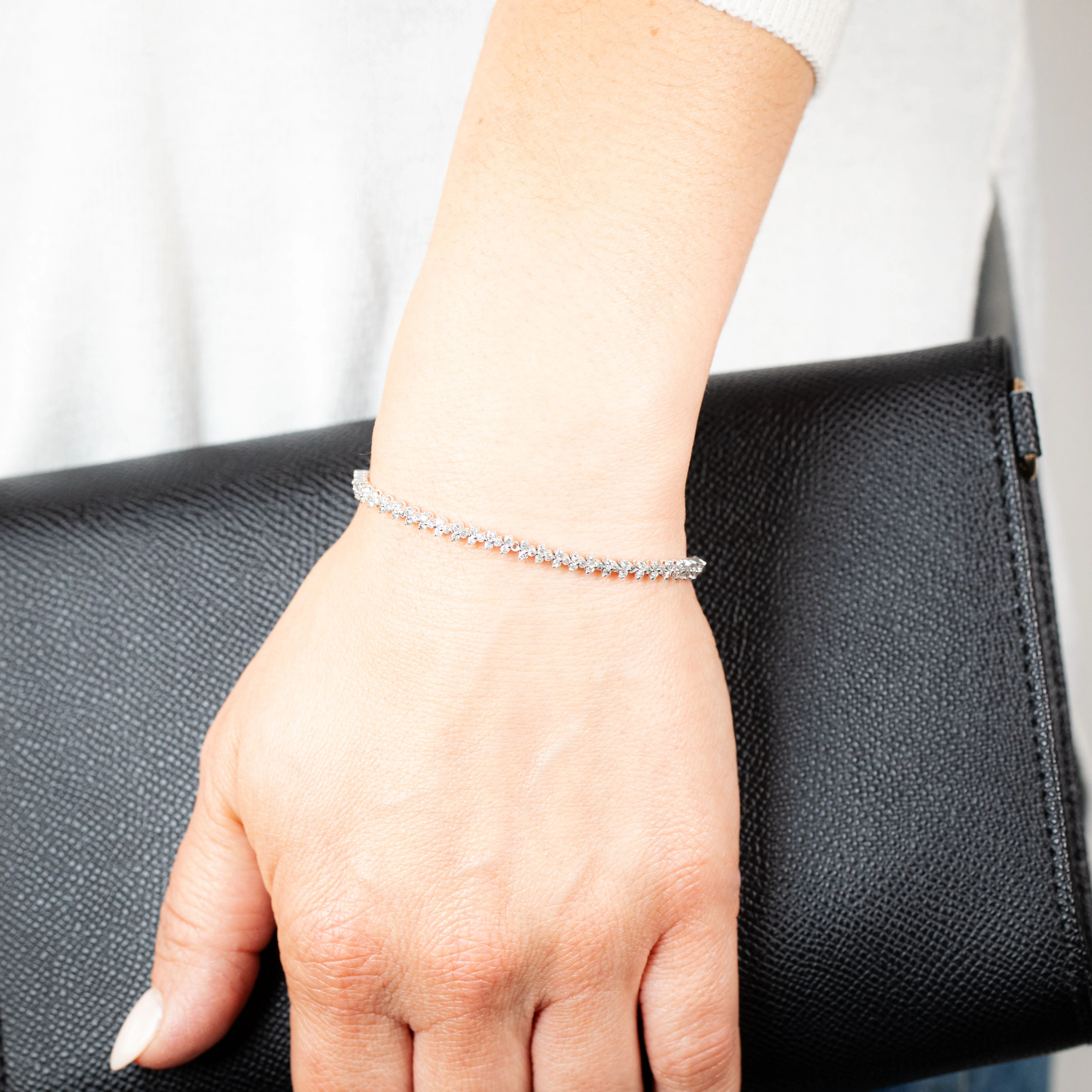 2 Carat Diamond Fancy Tennis Bracelet in 9ct White Gold 17.5cm - Image 2