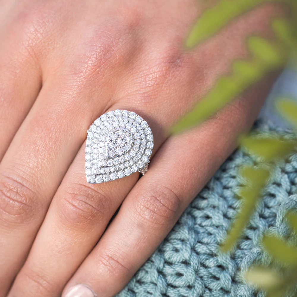 2 Carat Diamond Pear Shaped Cluster Ring Set in Sterling Silver and 9ct Yellow Gold - Image 3