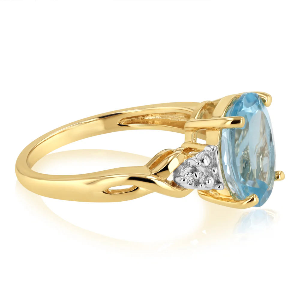 3.17 Carat London Blue Topaz Oval and Diamond Ring in 9ct Yellow Gold - Image 2