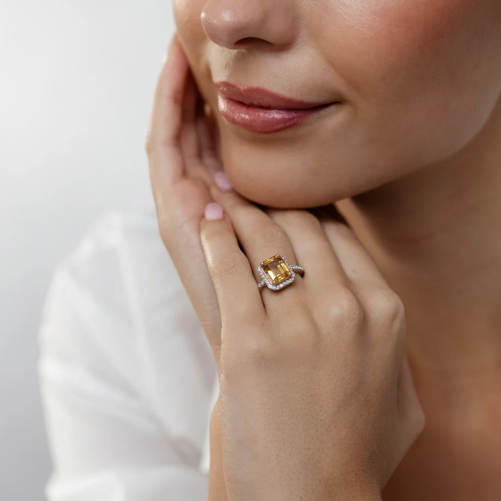 3.50 Carat Citrine and White Zirconia Ring in Sterling Silver - Image 3