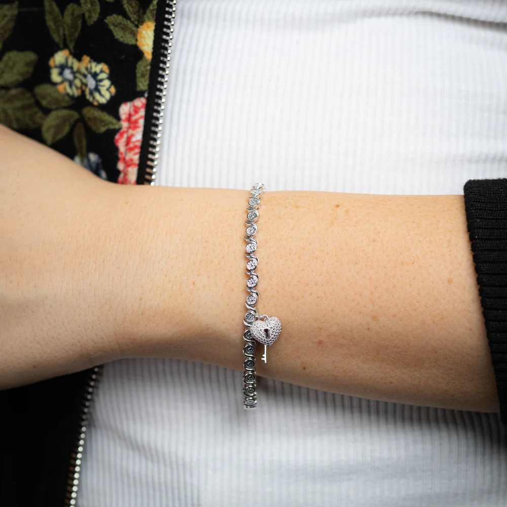 5 Points Diamond Heart Lock & Key 17.5cm Bracelet in Sterling Silver - Image 3