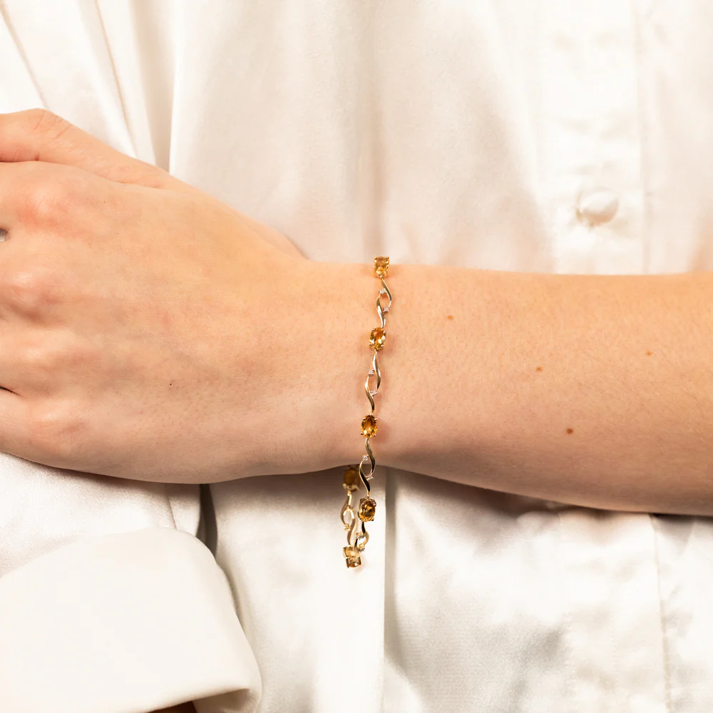8Carat Citrine & 0.10Ct Diamond in 9ct Yellow Gold Bracelet - Image 3