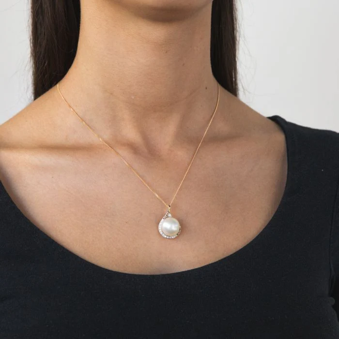 9ct 13-15mm White South Sea Pearl and Diamond Pendant on 45cm Chain - Image 3