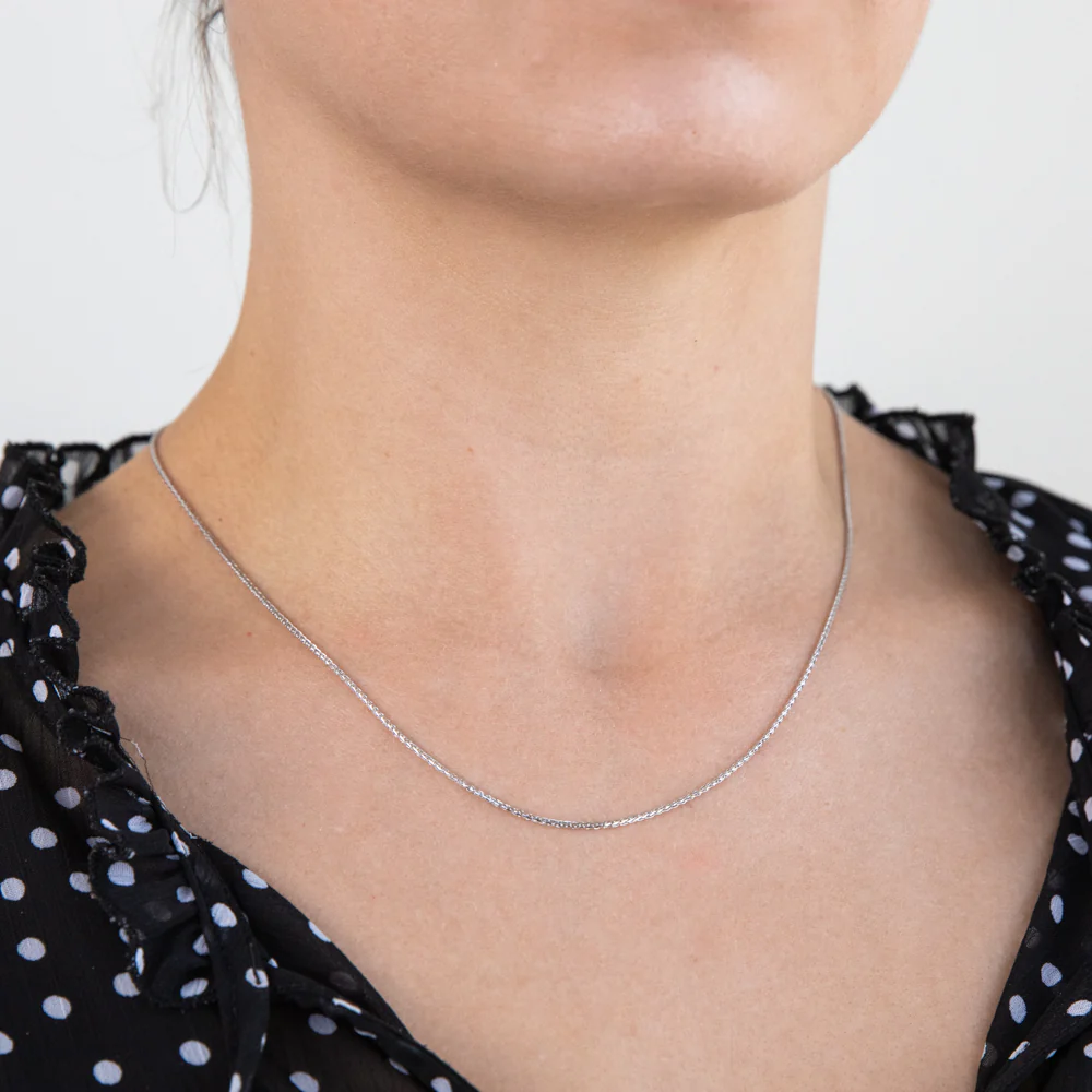 9ct Alluring White Gold Wheat Chain - Image 3