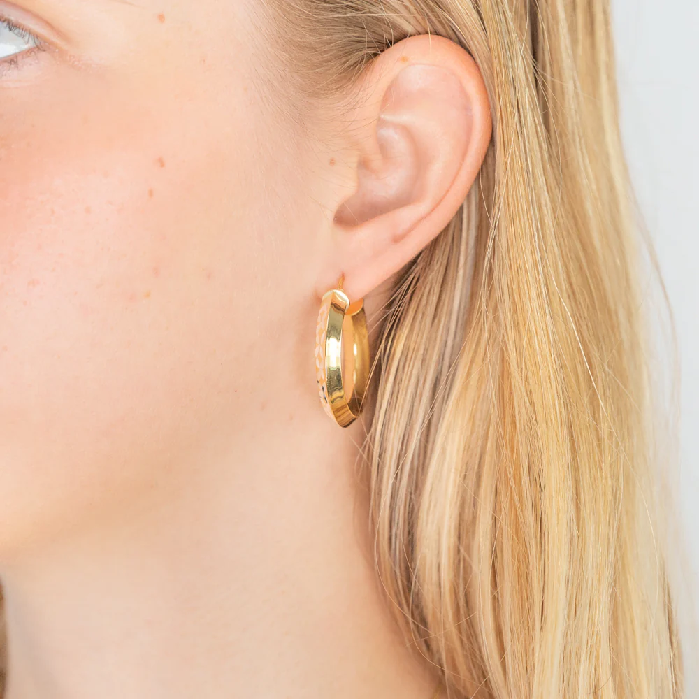 9ct Gold Filled 20mm Diamond Cut Hoop Earrings - Image 2