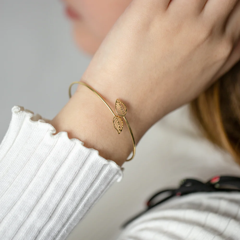 9ct Gold Silverfilled Leaf Bangle - Image 3