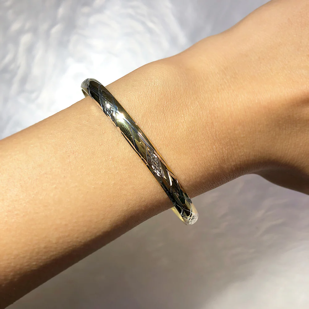 9ct Lovely Yellow Gold Silver Filled Bangle - Image 3