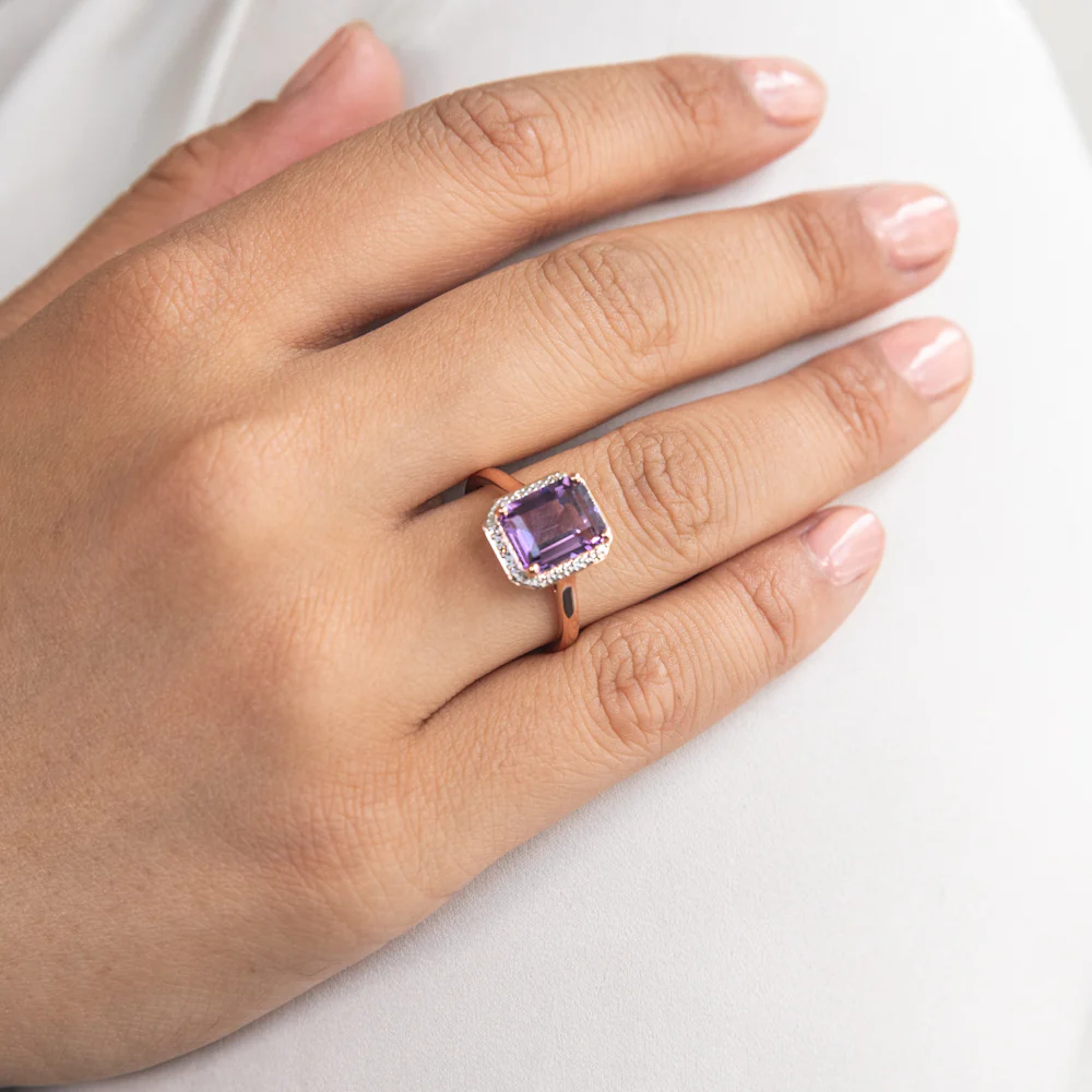 9ct Rose Gold Amethyst and Diamond Emerald Cut Ring - Image 2