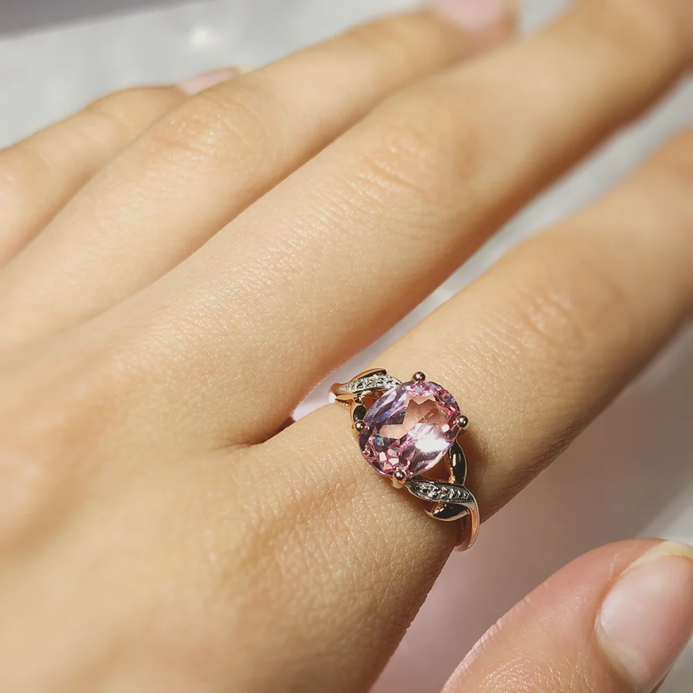 9ct Rose Gold Created Peach Sapphire & Diamond Ring - Image 3