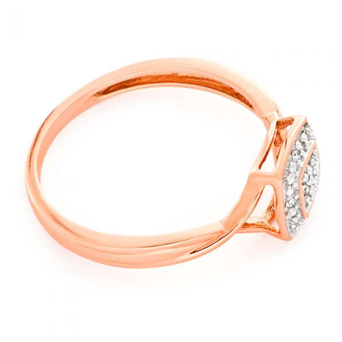 9ct Rose Gold Ring With 17 Brilliant Cut Diamonds - Image 2