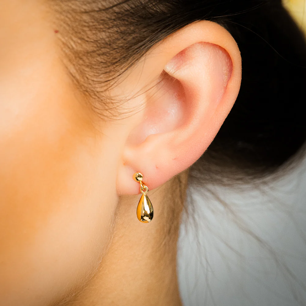 9ct Silverfilled Teardrop Stud Earrings - Image 2