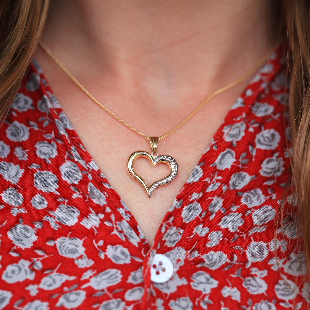 9ct Two Tone Gold Dicut Heart Pendant - Image 2