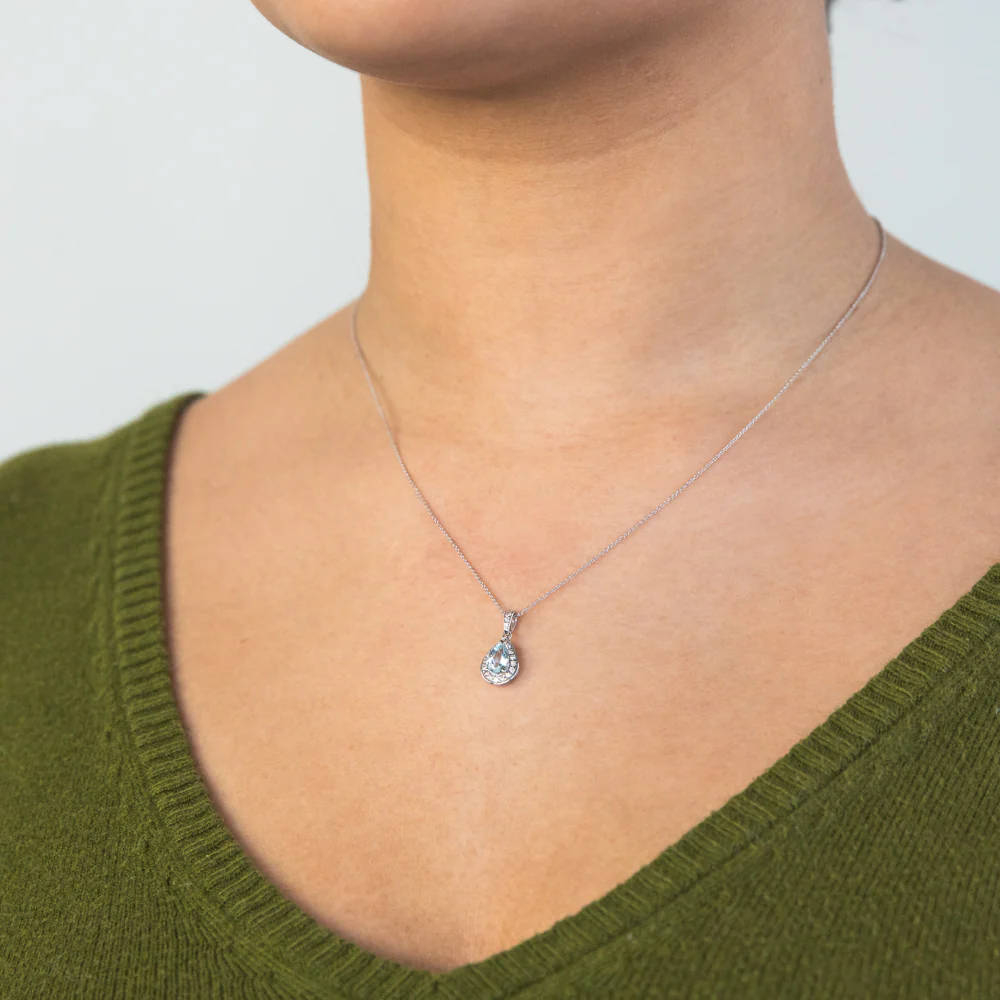 9ct White Gold 0.65ct Aquamarine and 0.15ct Diamond Pear Pendant on 45cm Chain - Image 2